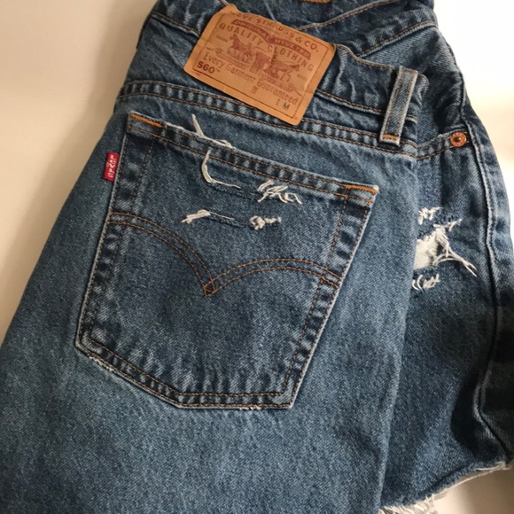 Vintage Levi's Distressed High Waist Cut Off Short - Picture 3 of 7